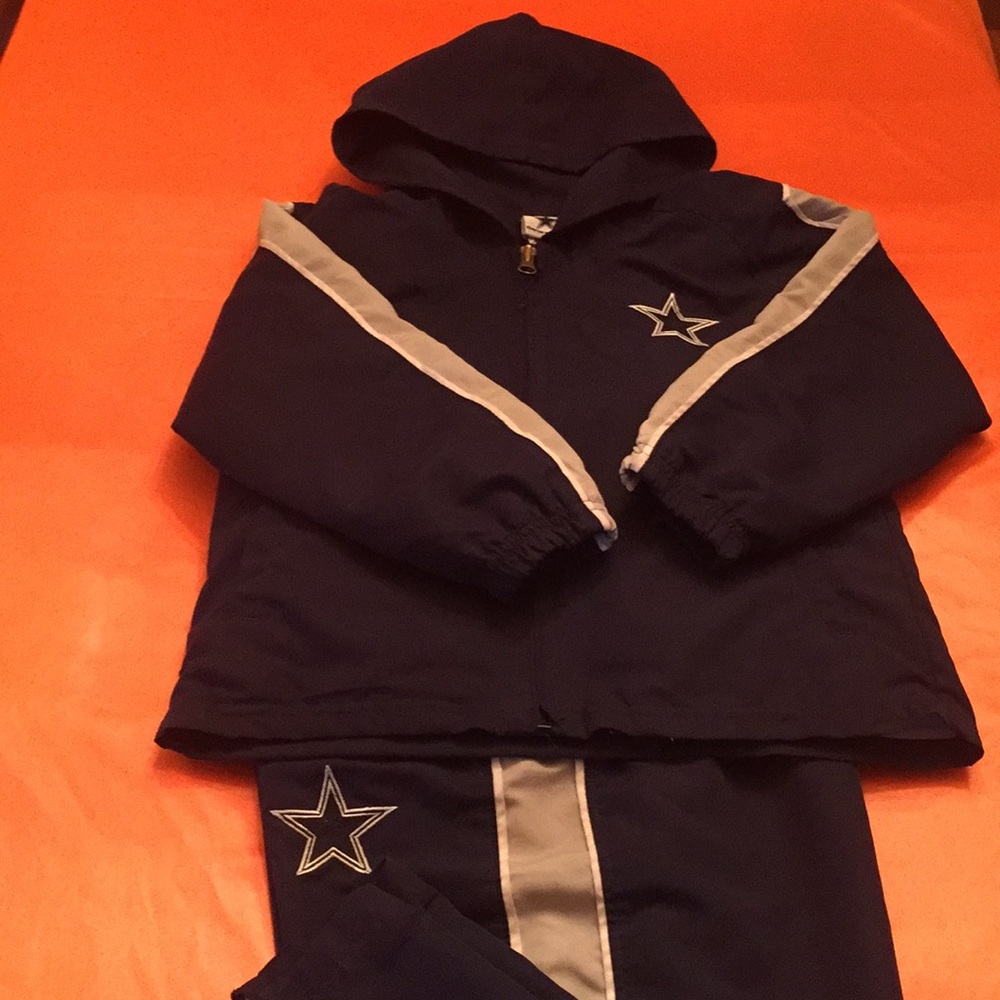 Boy’s Dallas Cowboys track suit